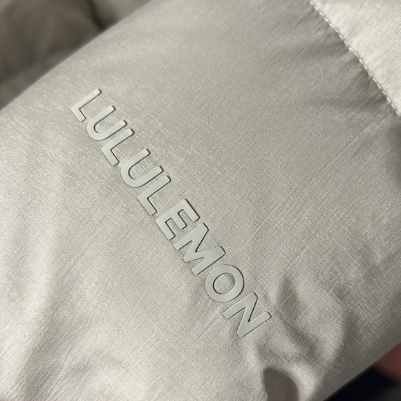 NWT Lululemon wunder puff super cropped jacket - Picture 7 of 9